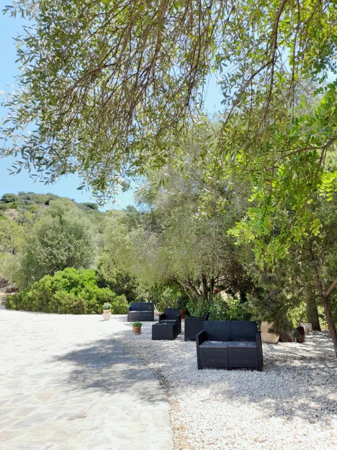 Agriturismo Palas De Serra Country Resort Onifai Luaran gambar