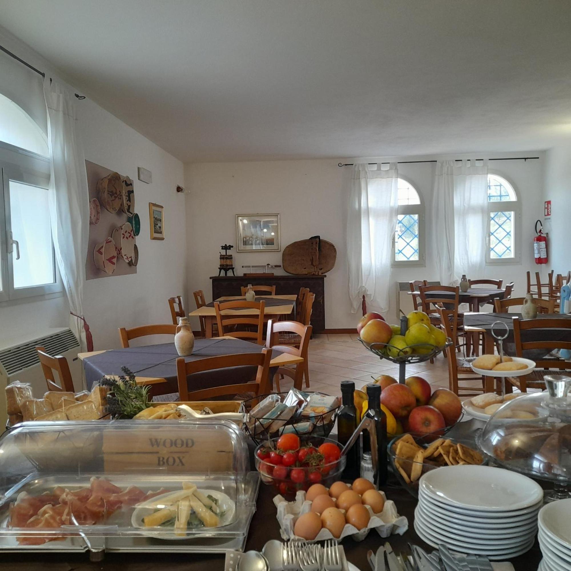 Agriturismo Palas De Serra Country Resort Onifai Luaran gambar